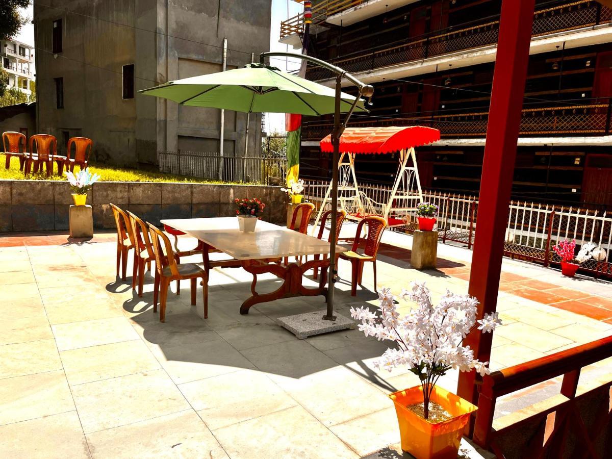 Hotel Hollywood - Top Rated & Most Awarded Property In Manali Zewnętrze zdjęcie