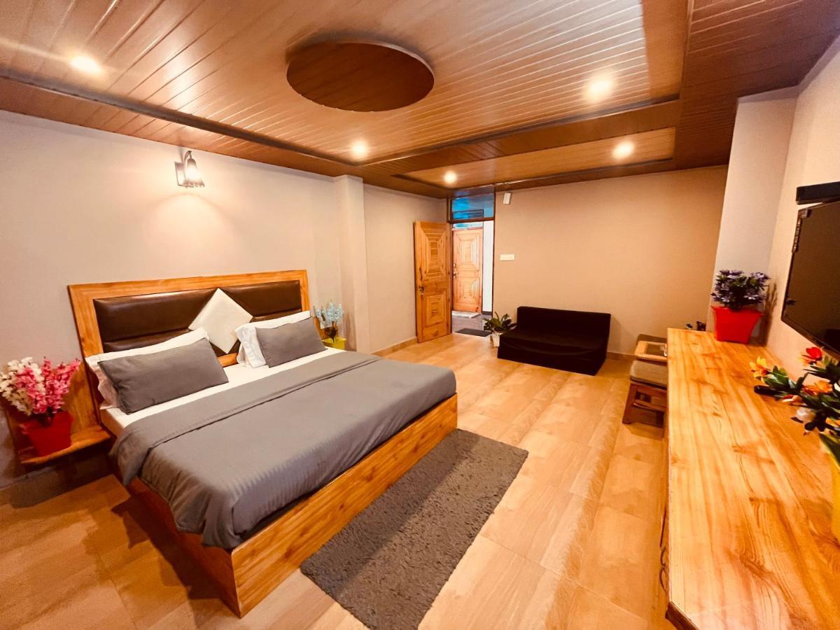 Hotel Hollywood - Top Rated & Most Awarded Property In Manali Zewnętrze zdjęcie