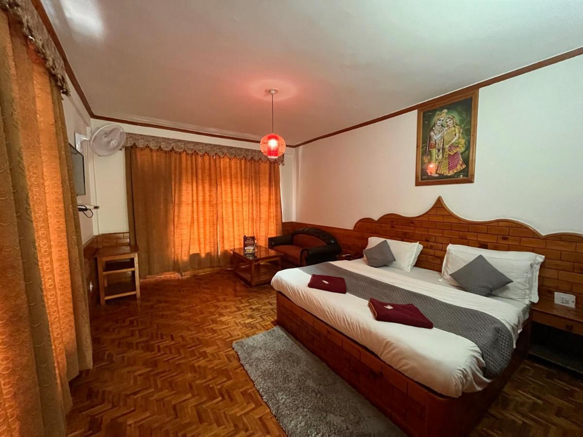 Hotel Hollywood - Top Rated & Most Awarded Property In Manali Zewnętrze zdjęcie