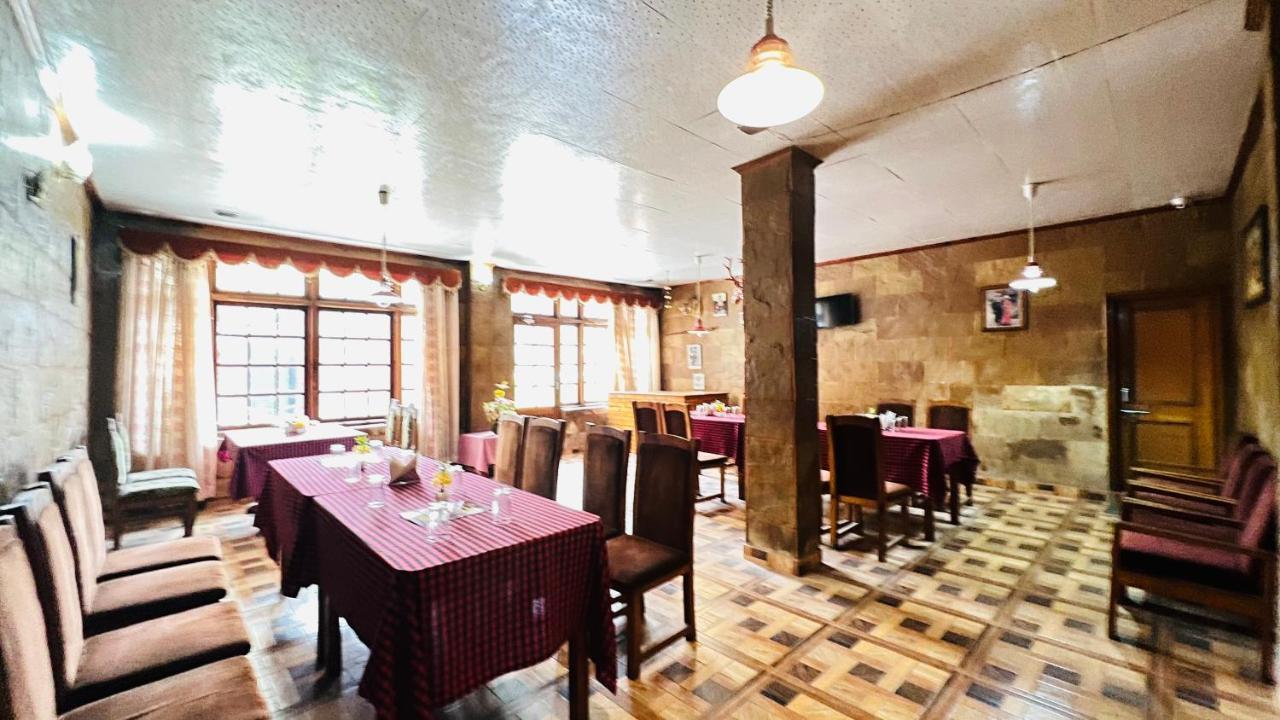 Hotel Hollywood - Top Rated & Most Awarded Property In Manali Zewnętrze zdjęcie
