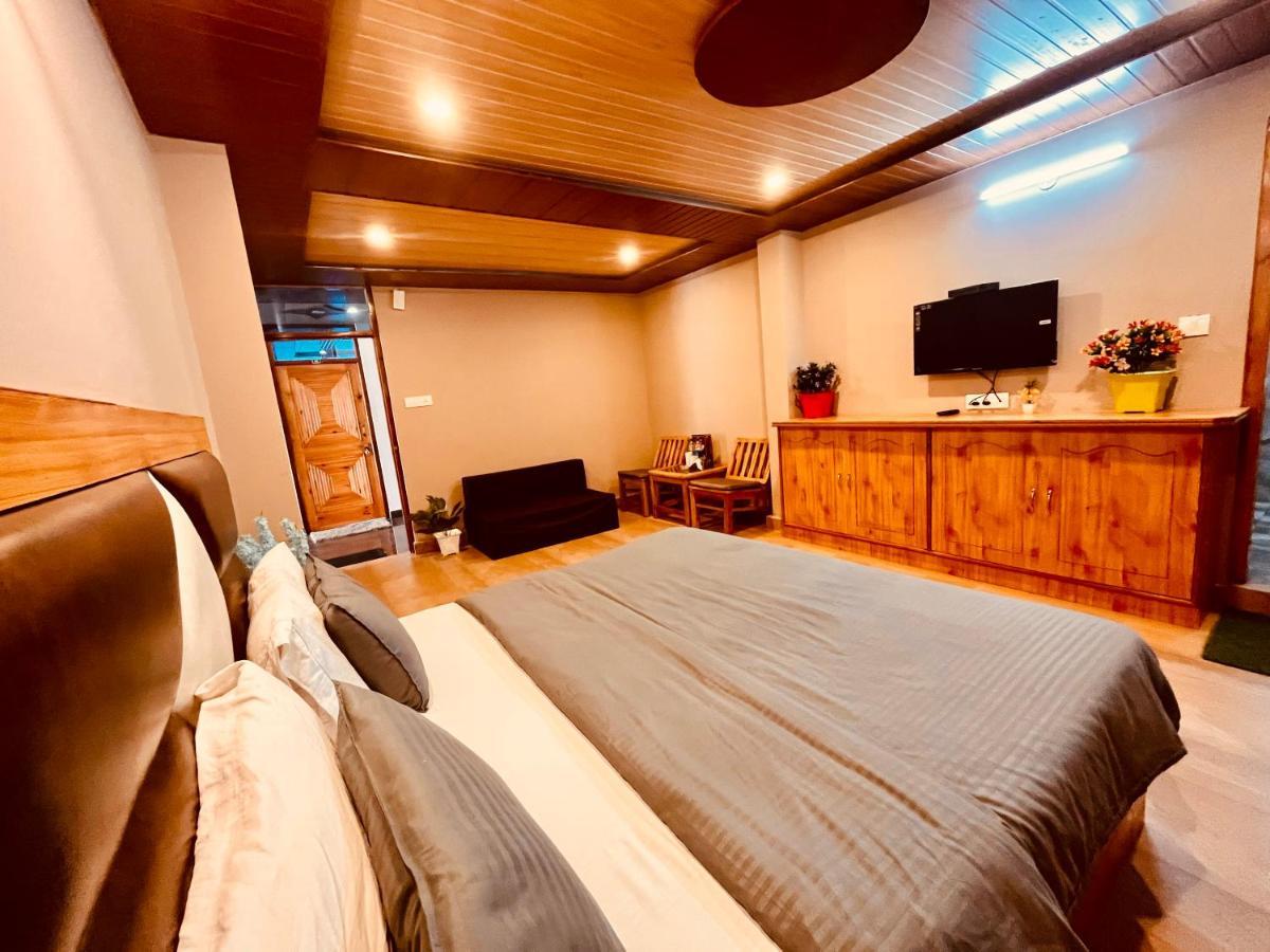 Hotel Hollywood - Top Rated & Most Awarded Property In Manali Zewnętrze zdjęcie