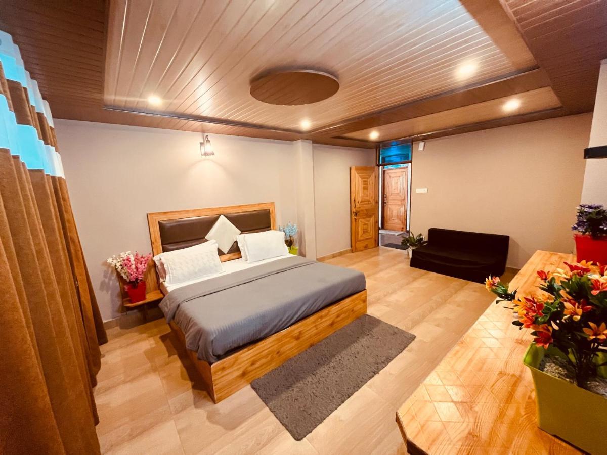 Hotel Hollywood - Top Rated & Most Awarded Property In Manali Zewnętrze zdjęcie