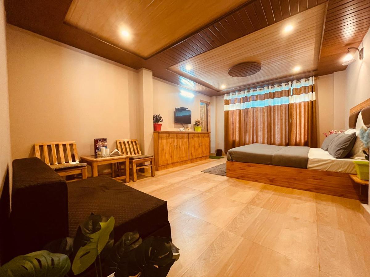 Hotel Hollywood - Top Rated & Most Awarded Property In Manali Zewnętrze zdjęcie